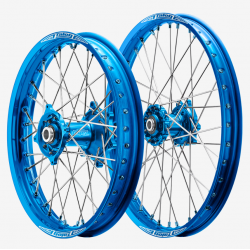 ROUE ARRIERE TALON/TALON MOYEU BLEU CERCLE BLEU TETE RAYON BLEU 19X2.15 YAMAHA Y